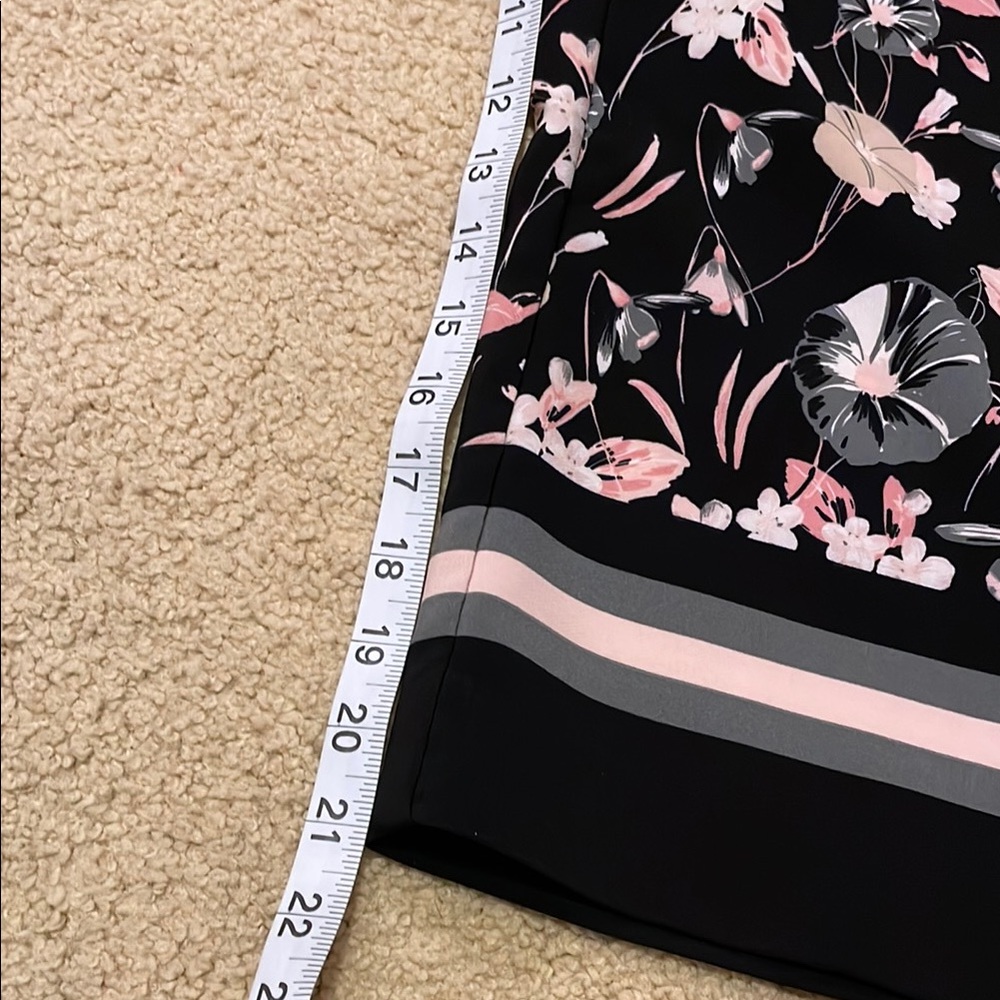 Isaac Mizrahi Black Floral Culottes - Picture 5 of 5